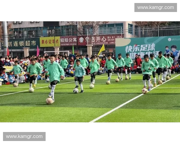 浙江小学足球联赛精彩开赛 助力青少年体育发展与校园文化建设